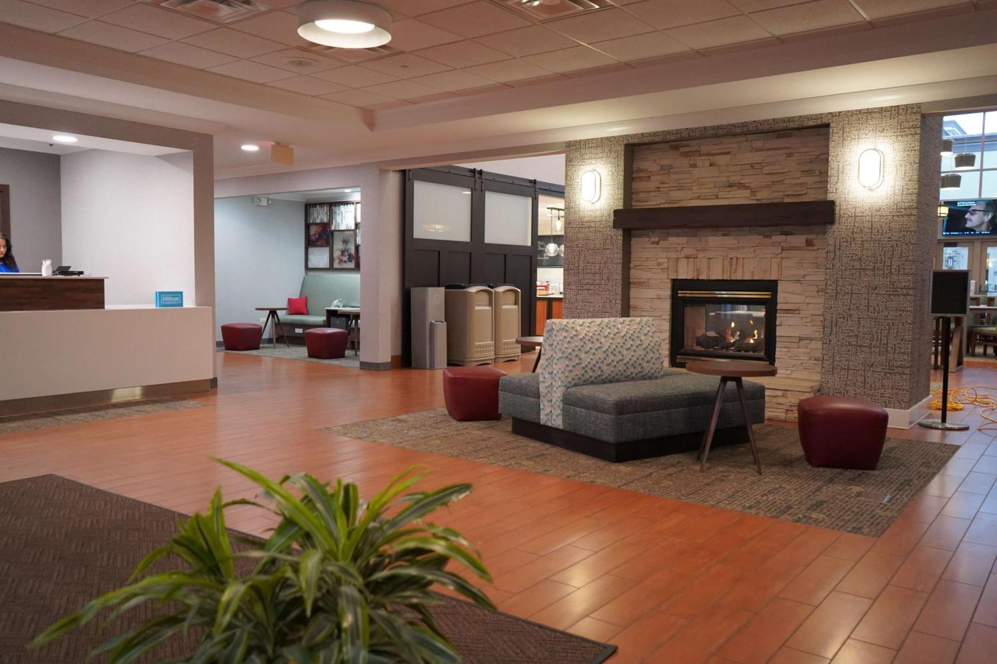 Hampton Inn & Suites Chicago/Аурора Екстер'єр фото